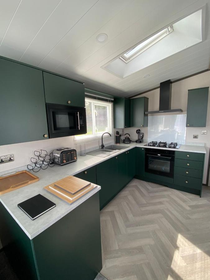 Riverwood Lodge New Quay Exteriör bild