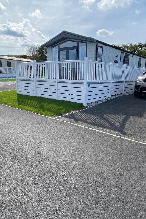 Riverwood Lodge New Quay Exteriör bild