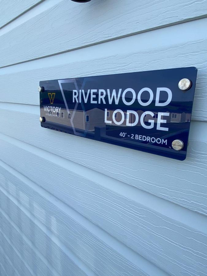 Riverwood Lodge New Quay Exteriör bild